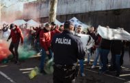 Adeptos de equipas minhotas esquecem rivalidades e protestam em Braga contra horários da Liga