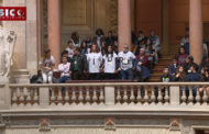 Manifestantes pedem liberdade para Rui Pinto no Parlamento