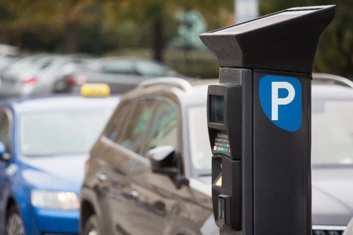 Guimarães mantém isenção de pagamento nos parquímetros para veículos 100% eléctricos