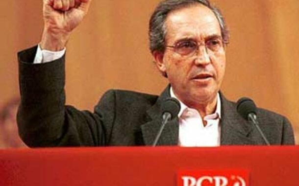 PCP leva Carlos Carvalhas à Biblioteca de Famalicão para falar dos ‘17 da TMG’