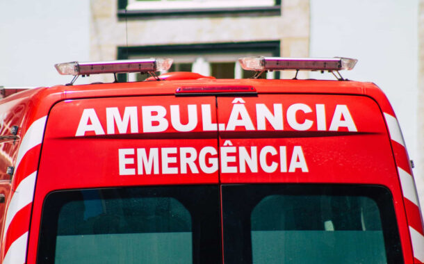 Bombeiros de Guimarães resgatam crianças trancadas em viatura