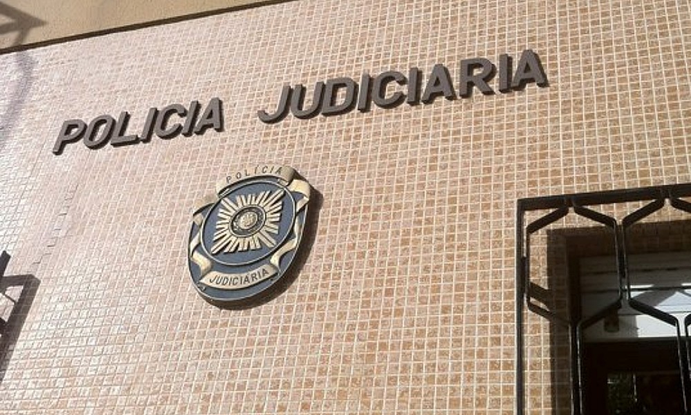 PJ desmantela rede criminosa de branqueamento, burla e falsificação com ramificações em Guimarães, Fafe e Famalicão
