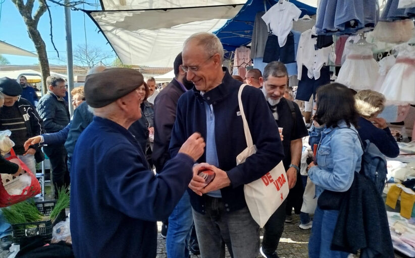 Legislativas. Louçã visita feira de Fafe com agricultura sustentável como tema de conversa